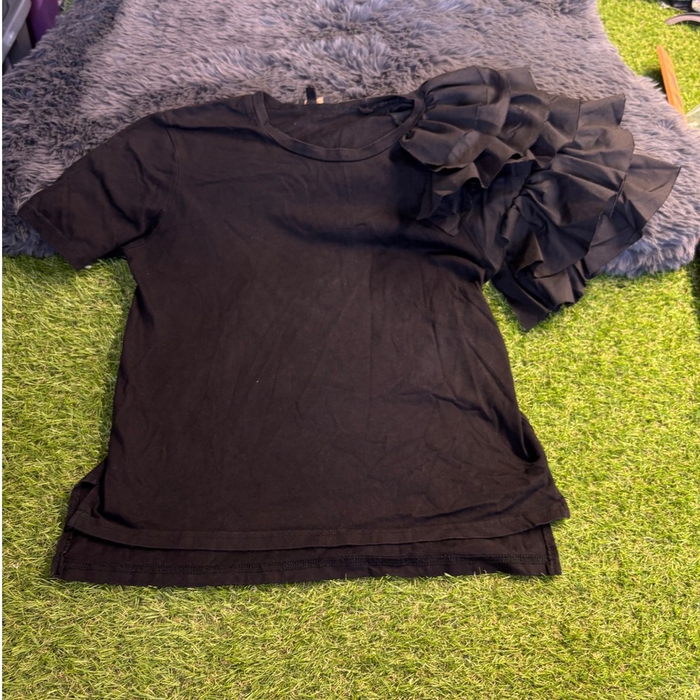Art Welt T-Shirt M Black Ruffle Sleeve Party Layered Hem Women's Medium